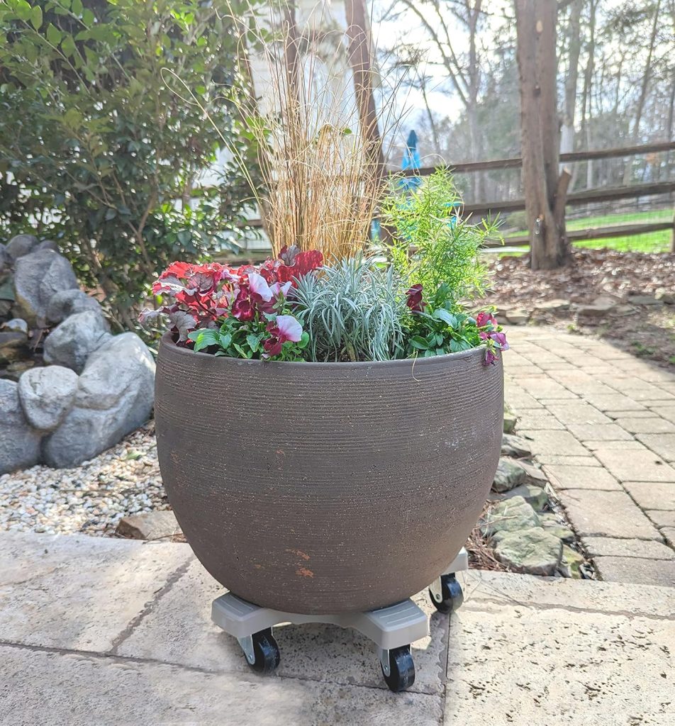 planter with wheels